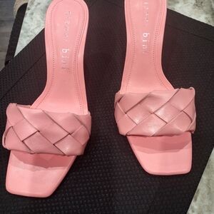 Women heels by Gianni Bini, size 9 1/2, peach color